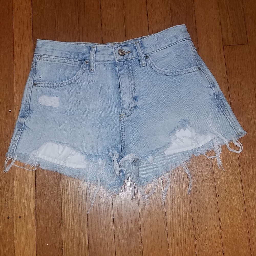 TopShop Moto Rosa jean shorts